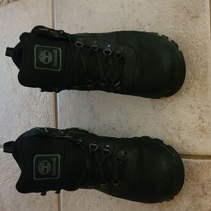Mens 9W Timberland hiking boots